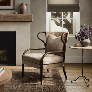 Amira Chair