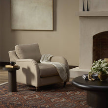 Load image into Gallery viewer, Lynne Chair