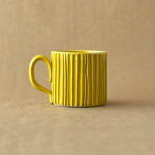 Load image into Gallery viewer, Beatrice Mug