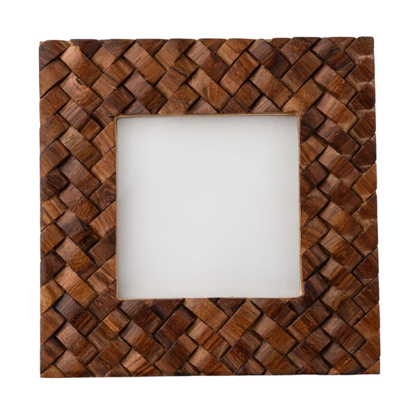 Criss-Cross Frame