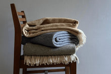 Load image into Gallery viewer, Duiske Lambswool Throw Blanket