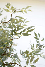 Load image into Gallery viewer, Green Sprig