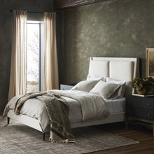 Load image into Gallery viewer, Potter Bed