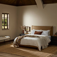 Load image into Gallery viewer, Roark Bed