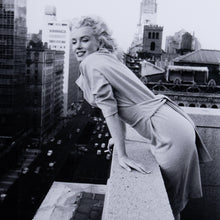 Load image into Gallery viewer, Marilyn on the Roof I by Getty Images